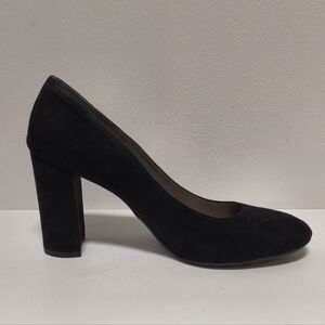 Libby Edelman Womens Classic  Faux Suede Block Heel Shoe, Size 11